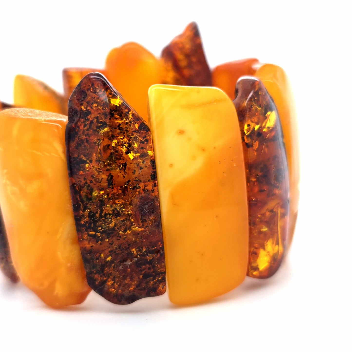 Unique amber bracelet – timeless beauty