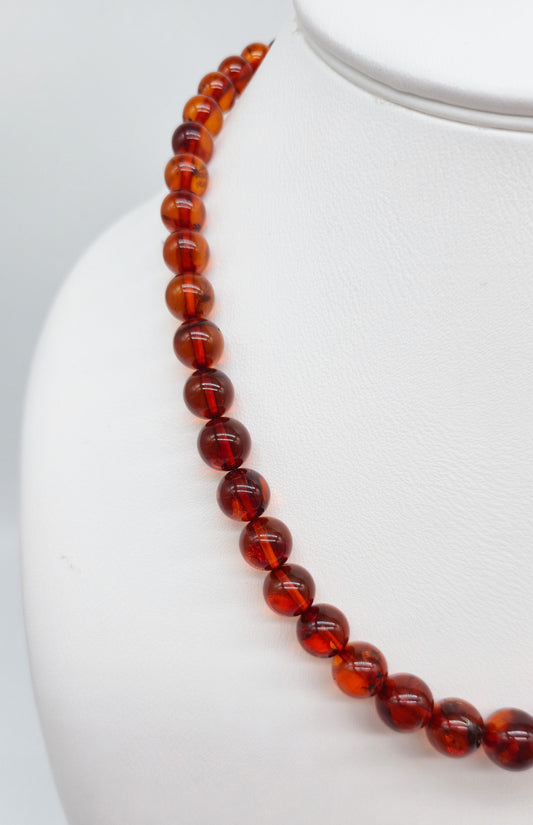 Amber NECKLACE