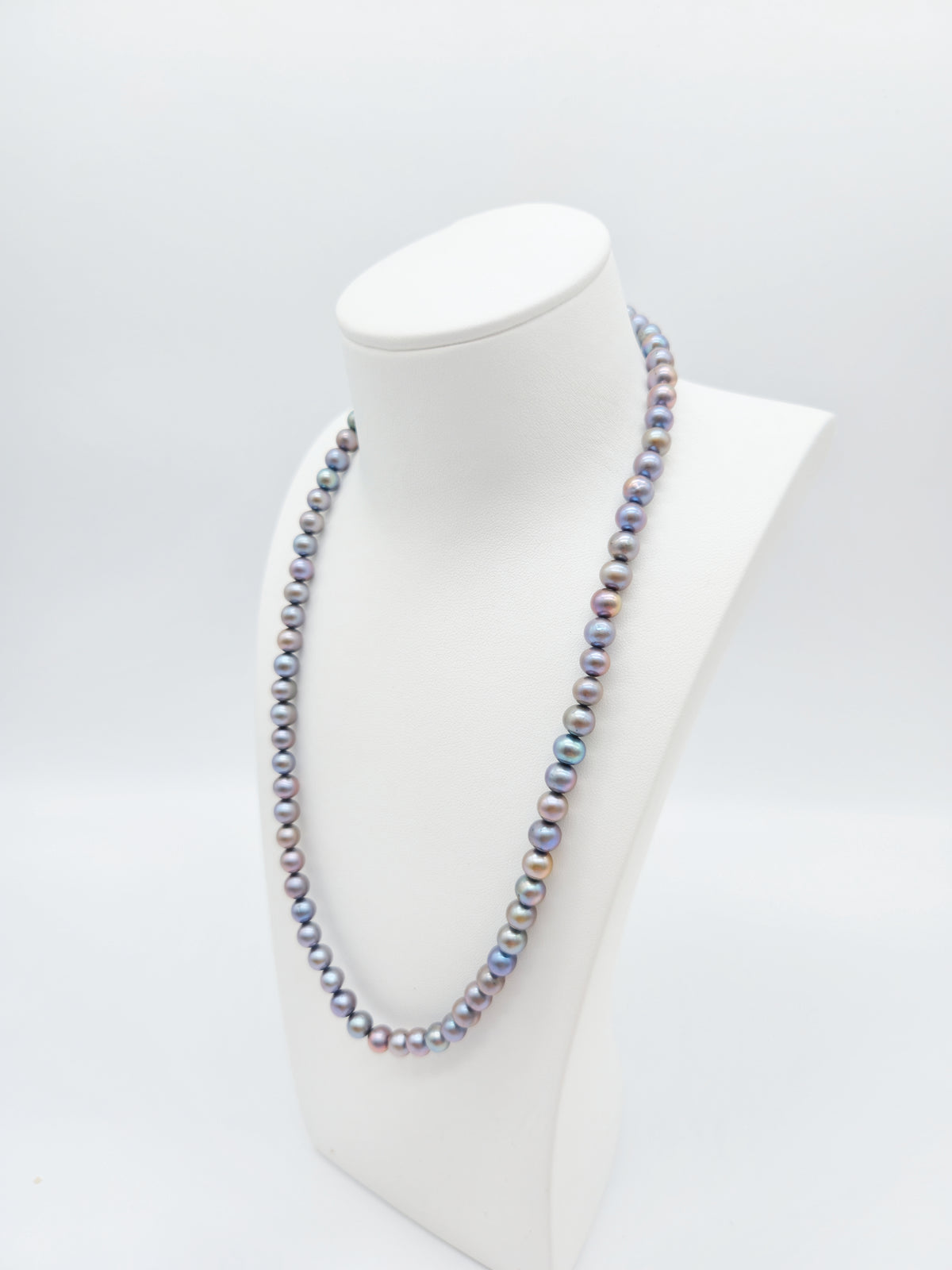 Zierliches Perlenset mit Collier & Armband – schimmernde Perlen, goldfarbener Karabinerverschluss