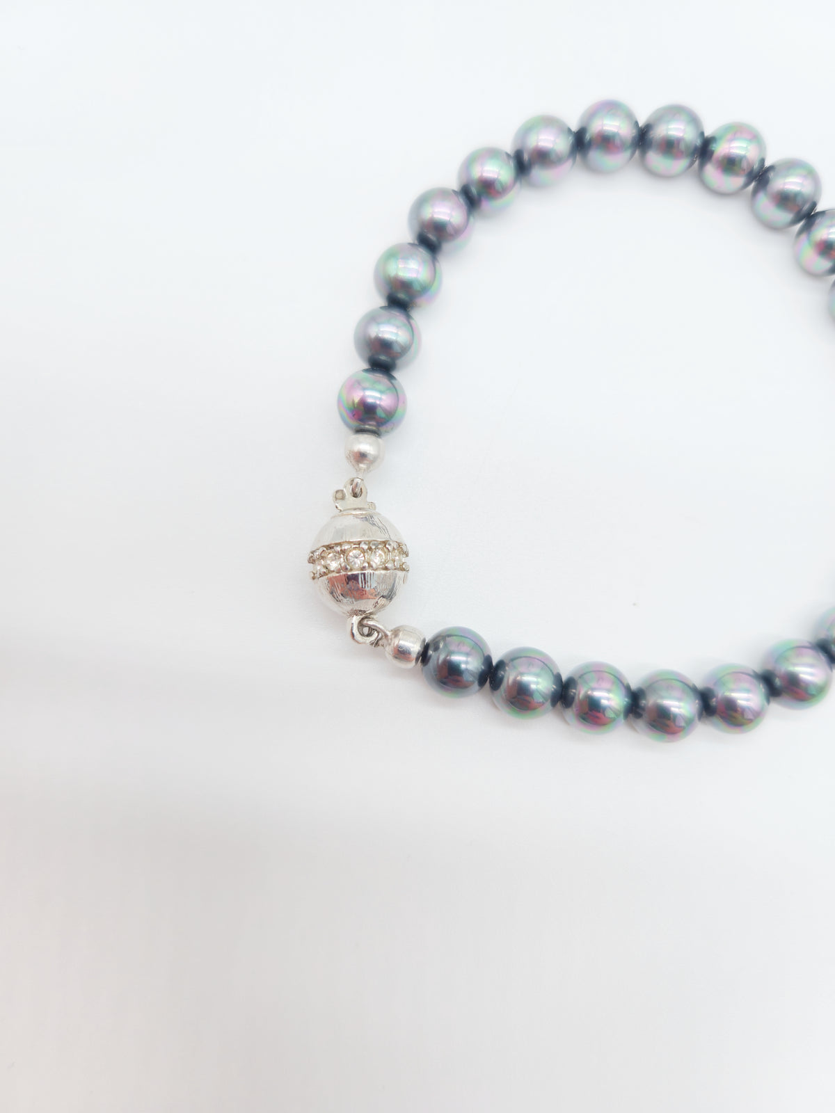 Perlen-Schmuckset aus dunkelgrauen Zuchtperlen – Collier & Armband mit Zirkonia-Verschluss