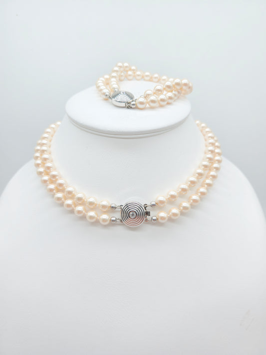 Perlen-Schmuckset: zweireihiges Collier & Armband aus cremeweißen Zuchtperlen