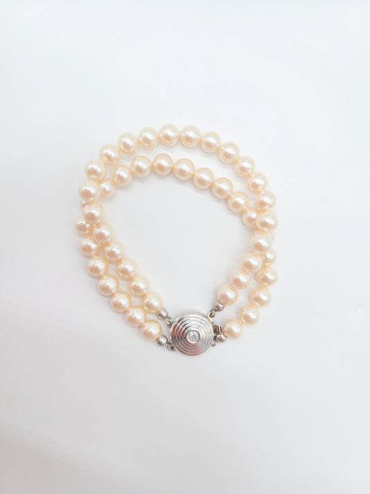 Perlen-Schmuckset: zweireihiges Collier & Armband aus cremeweißen Zuchtperlen