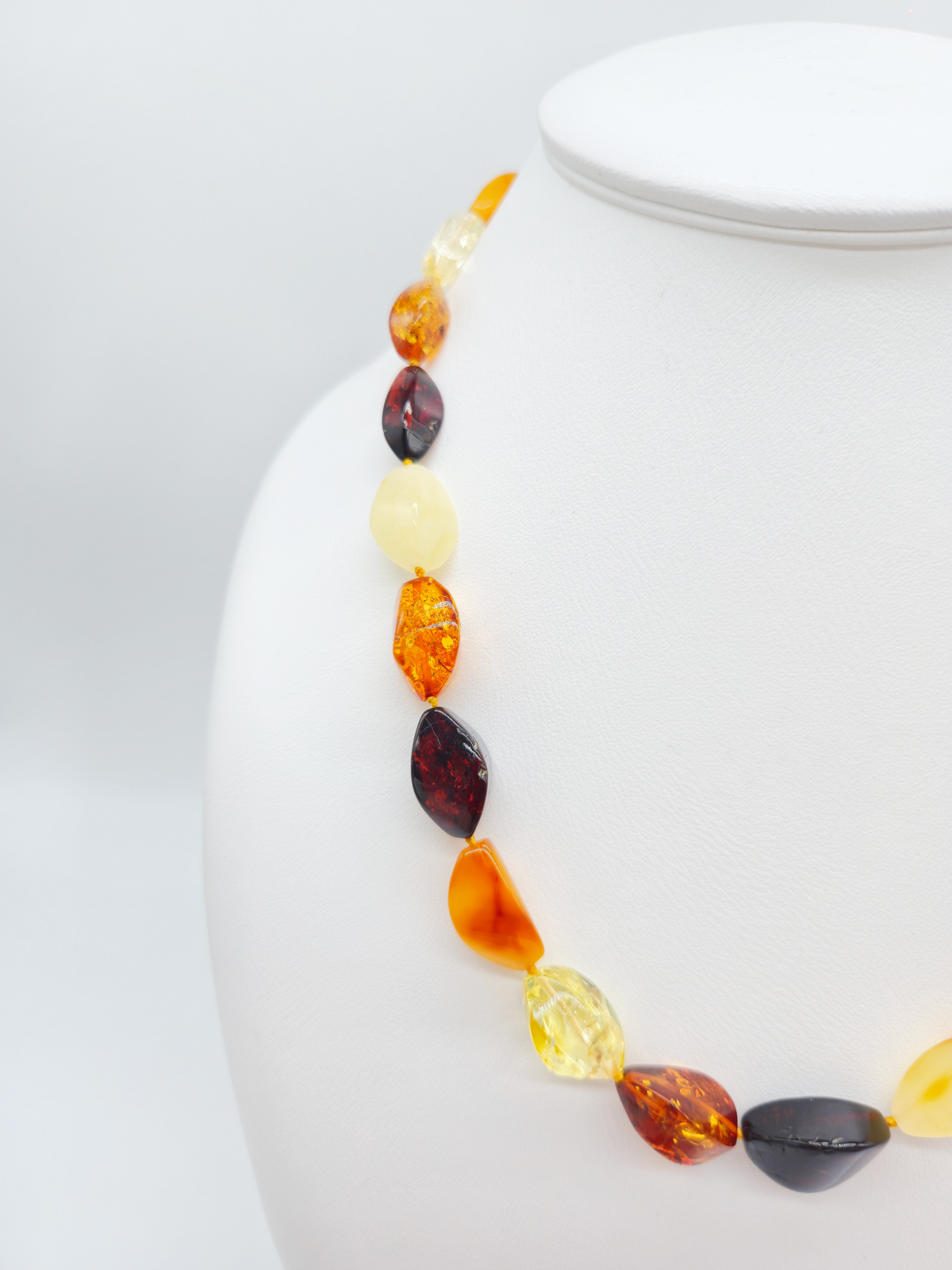 Ostsee-Bernstein Perlenkette in Honig-Orange, 48 cm – Damenkette mit Silberverschluss