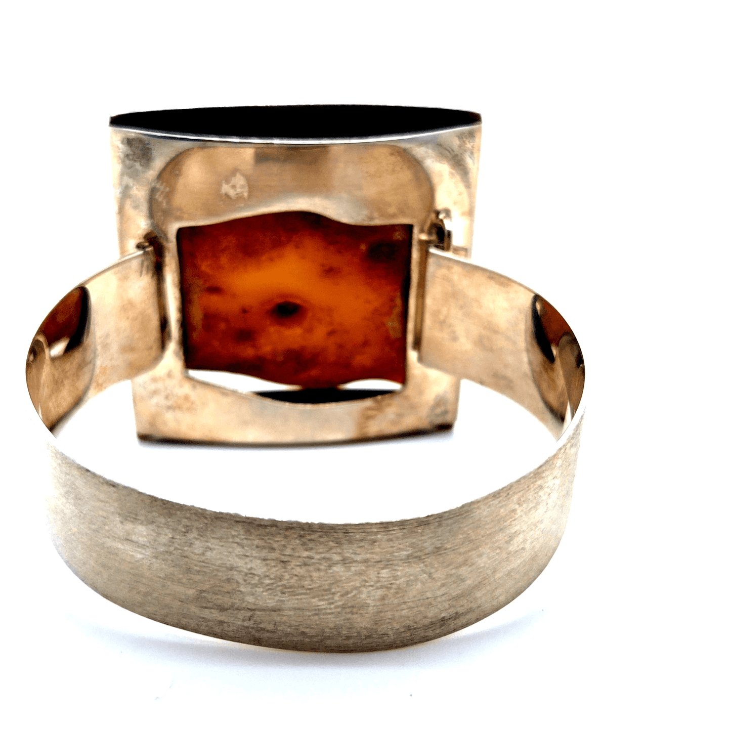 Timeless bangle made of 925 sterling silver with royal amber