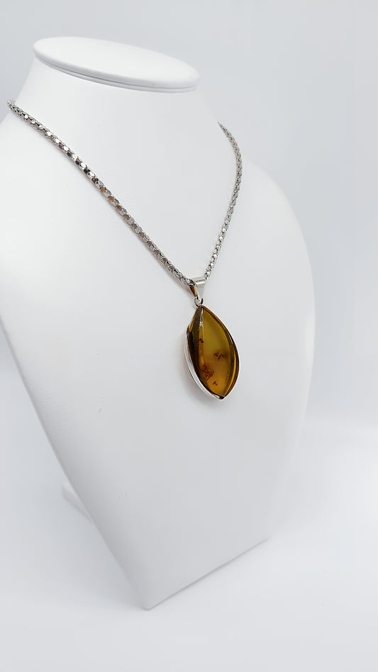 Naturschatz: Eleganter Bernstein in 925er Silber