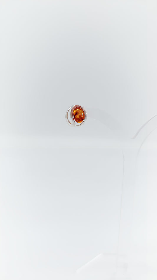 Orange Leuchtkraft in zeitlosem Silber