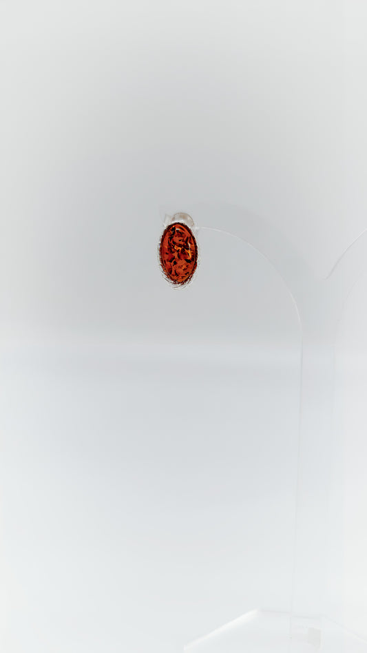 Elegant earrings with fiery amber