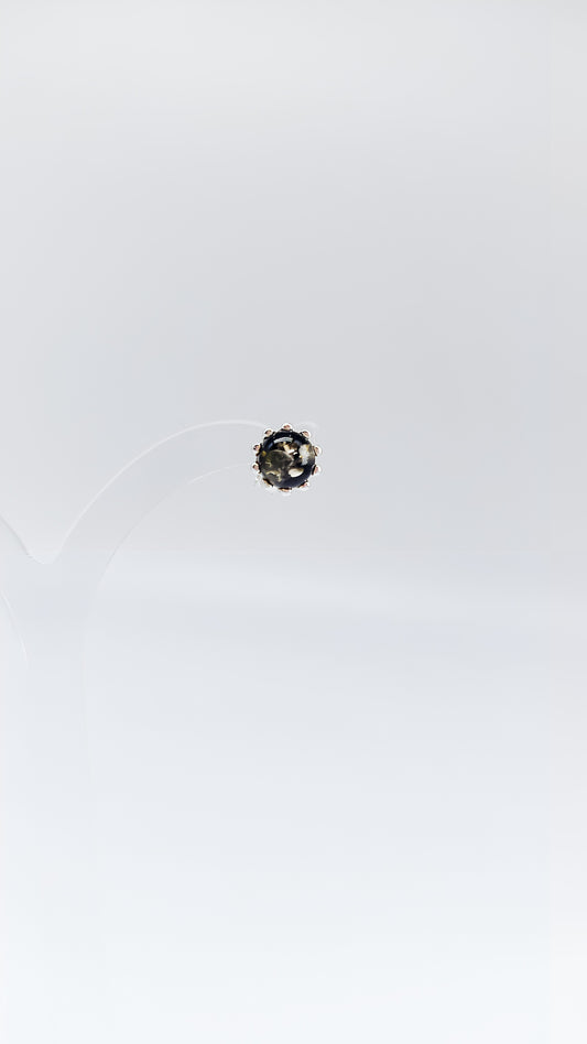 Grüner Bernstein – Ohrstecker in edlem Silber