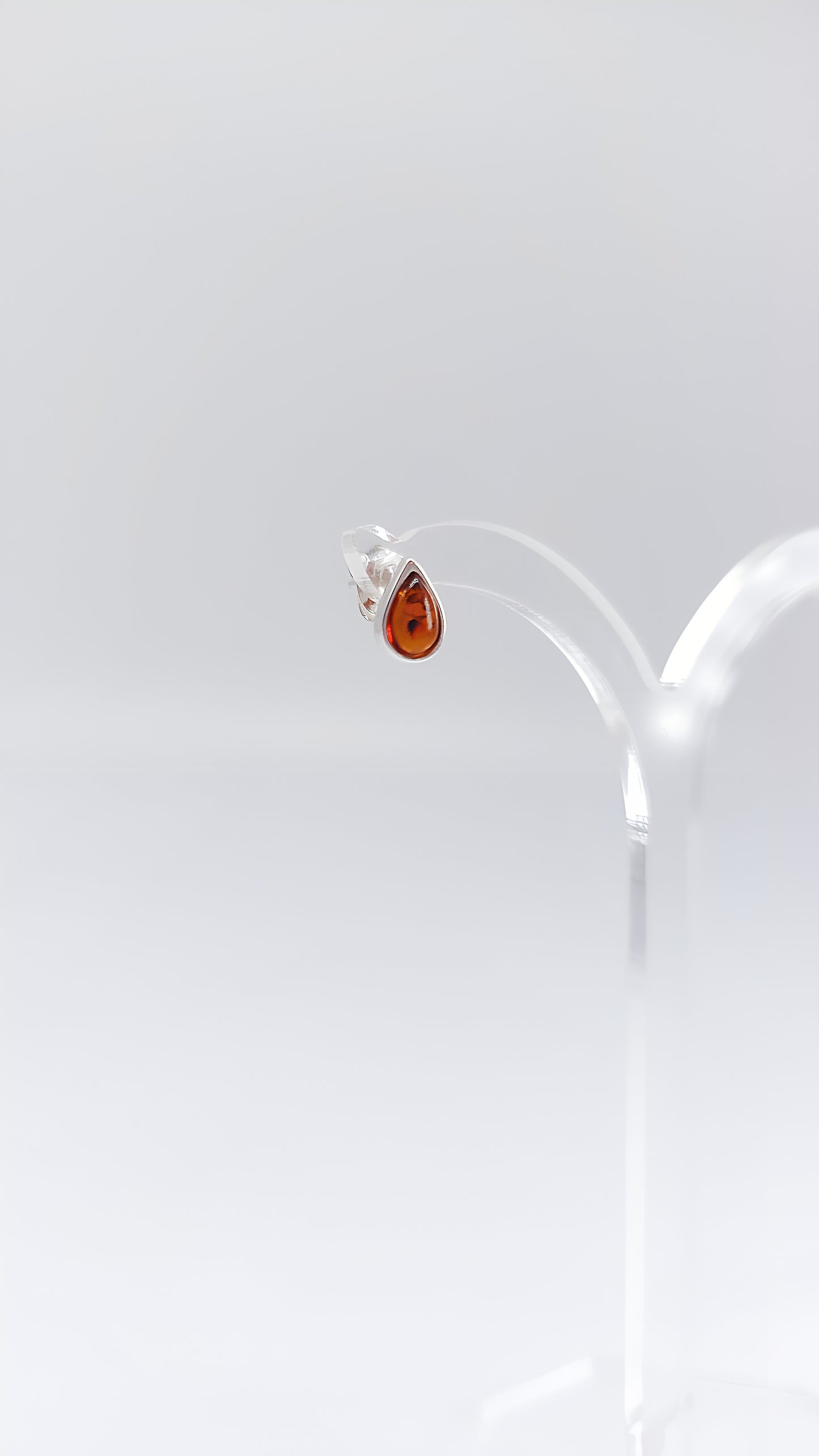 Classic amber earrings – handmade from real silver