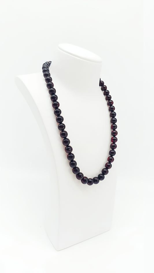 Timeless elegance in deep black