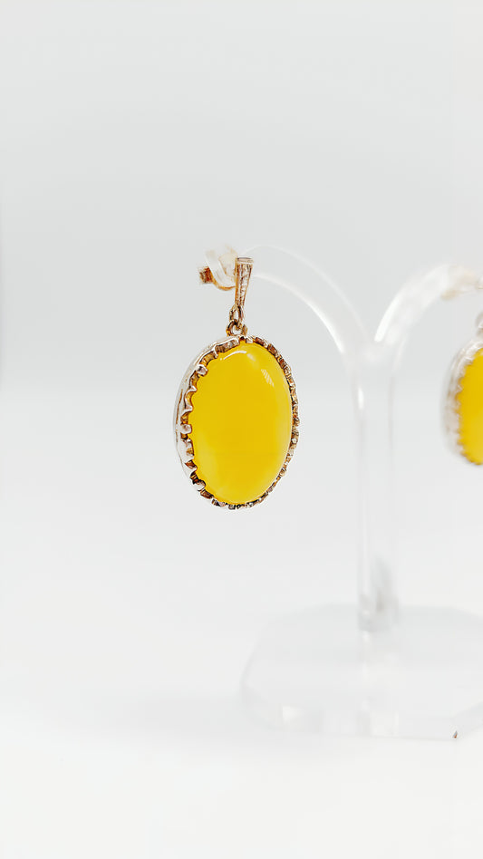 Gelbe Bernsteinträume: Elegante Ohrstecker