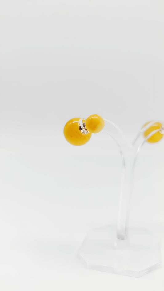 Yellow amber – a sunny highlight