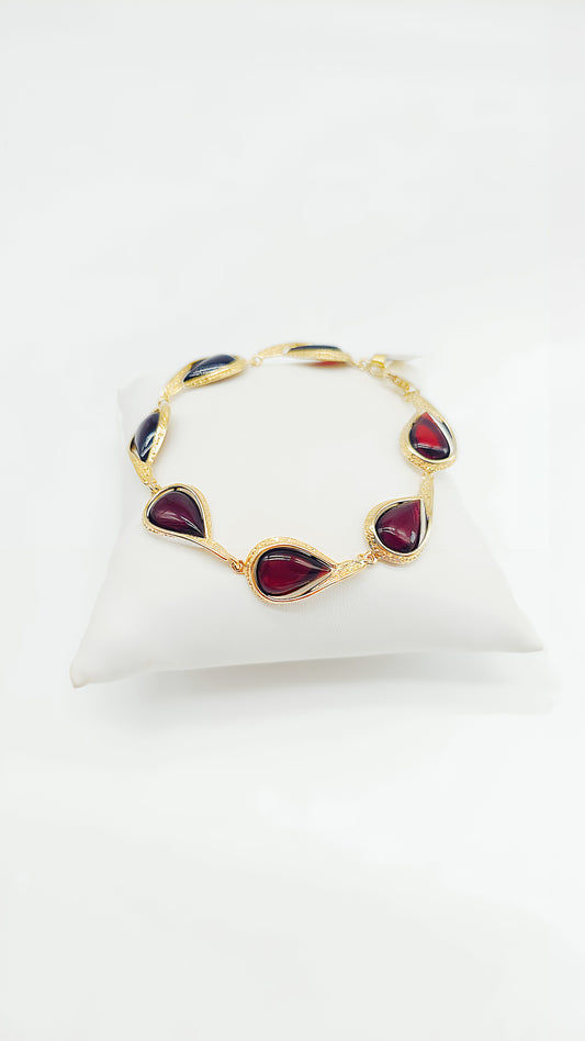 Unikates Design: Bernstein und Gold in Perfektion