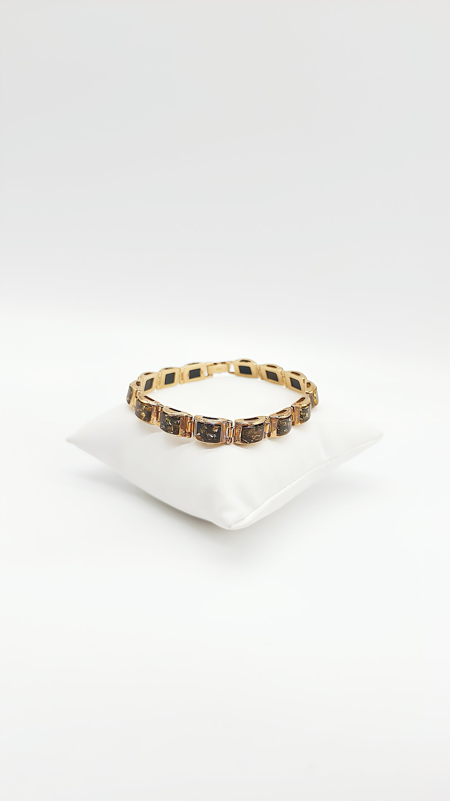 Goldener Glanz mit edlem Bernstein