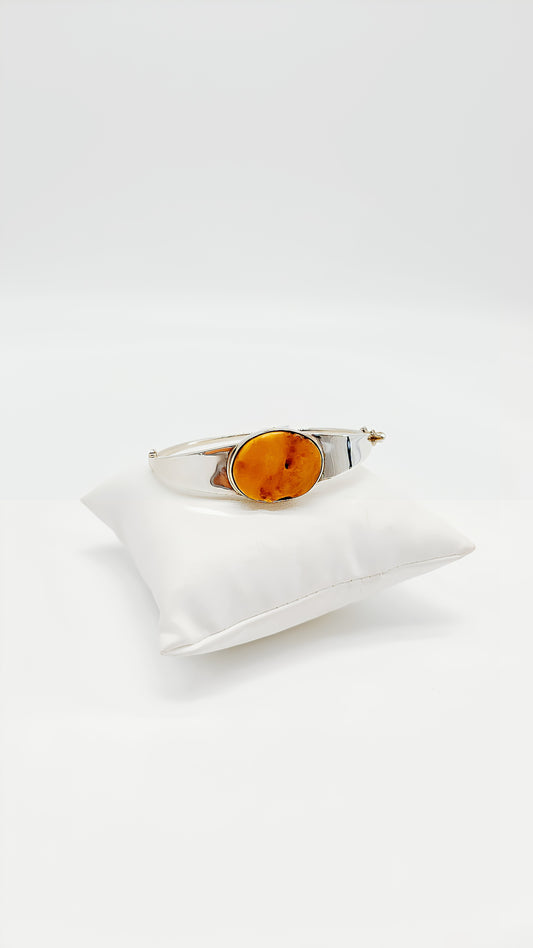 Harmony of silver and amber