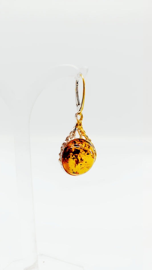 Amber dreams with gilding accents