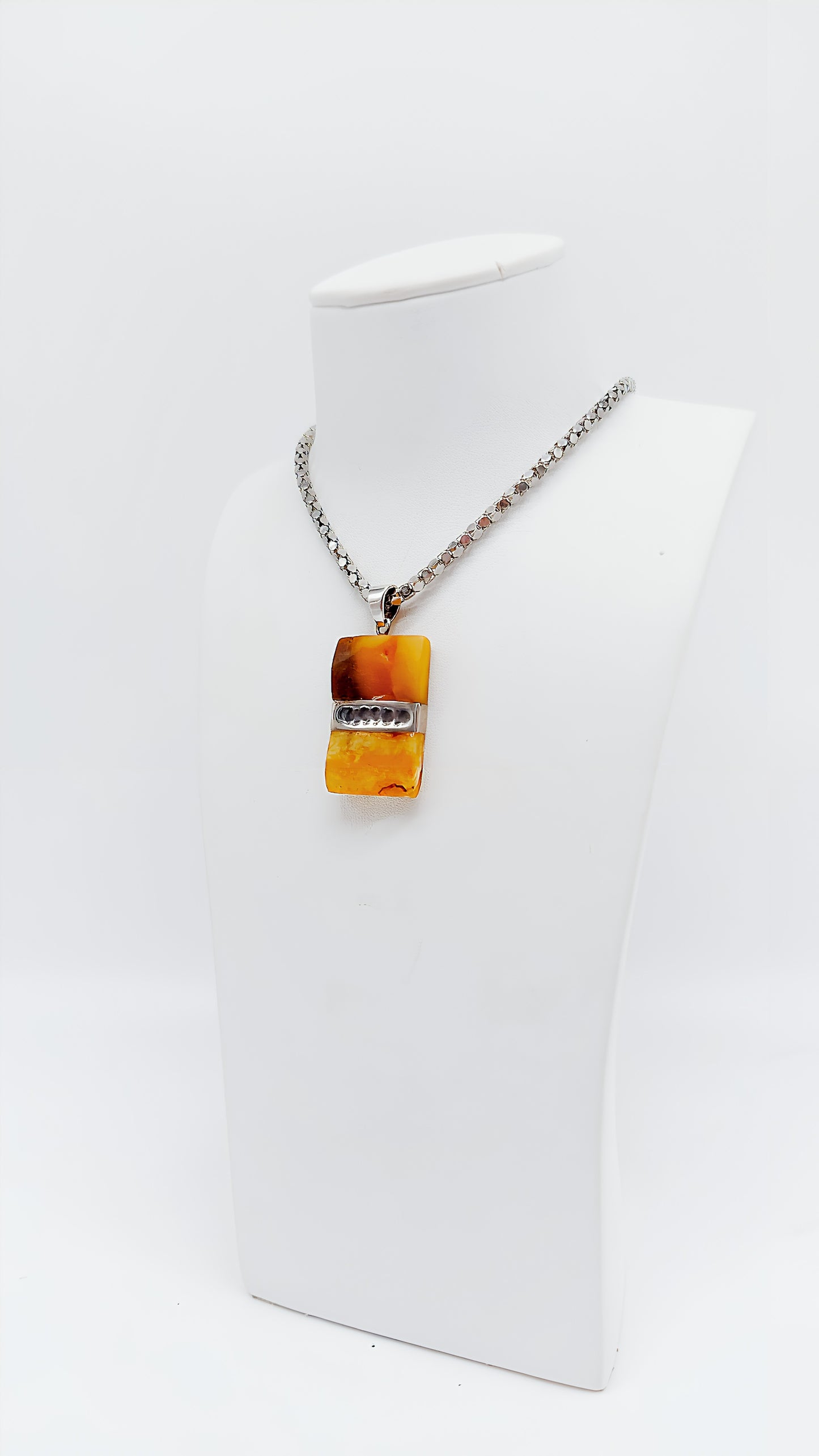 Geometry meets nature: amber rectangle