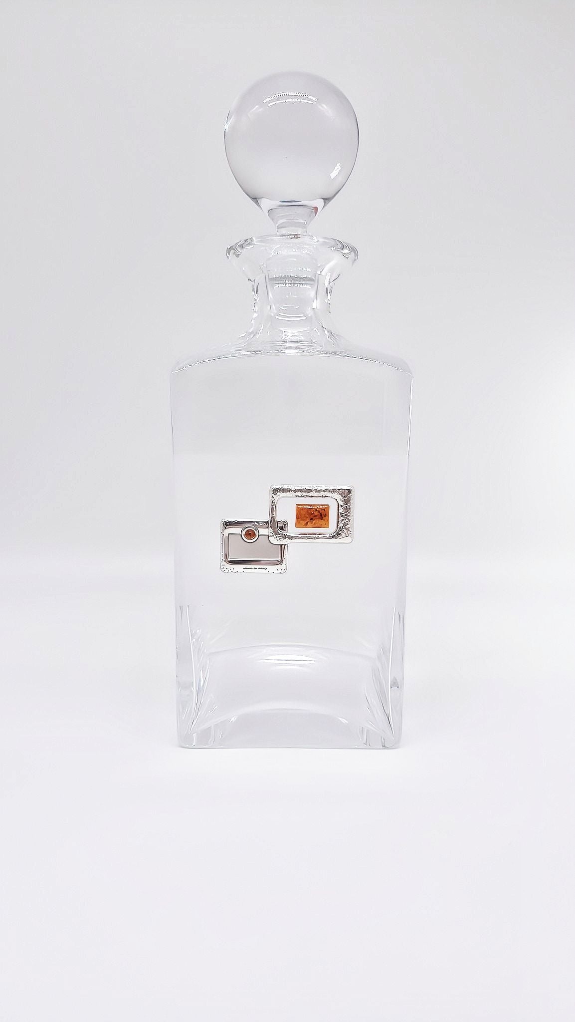 Luxurious carafe for stylish drinks