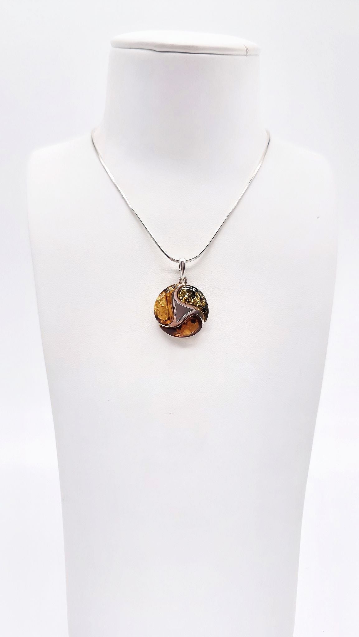 Tricolor amber pendant &amp; silver combined – stylish elegance