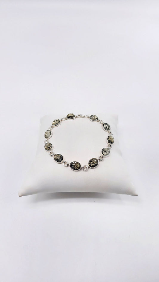 Bernsteinarmband mit stilvollem Silberrahmen