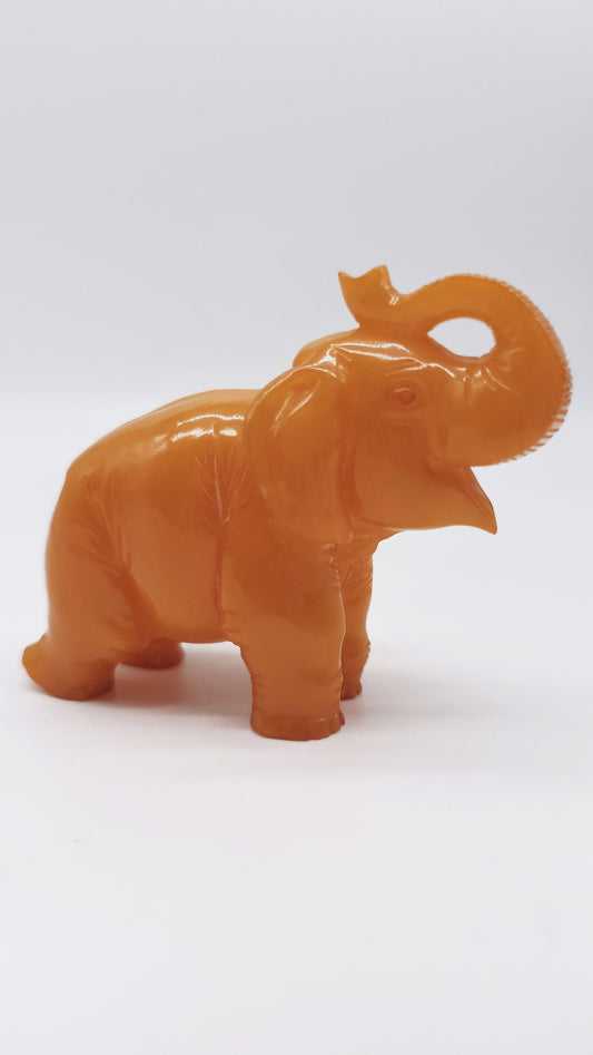Handgeschnitzte Bernsteinfigur Elefant 6 cm – Symbol für Glück