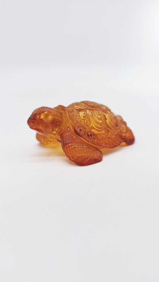 Glücksbringer Schildkröte aus Bernstein – Symbol für Stabilität