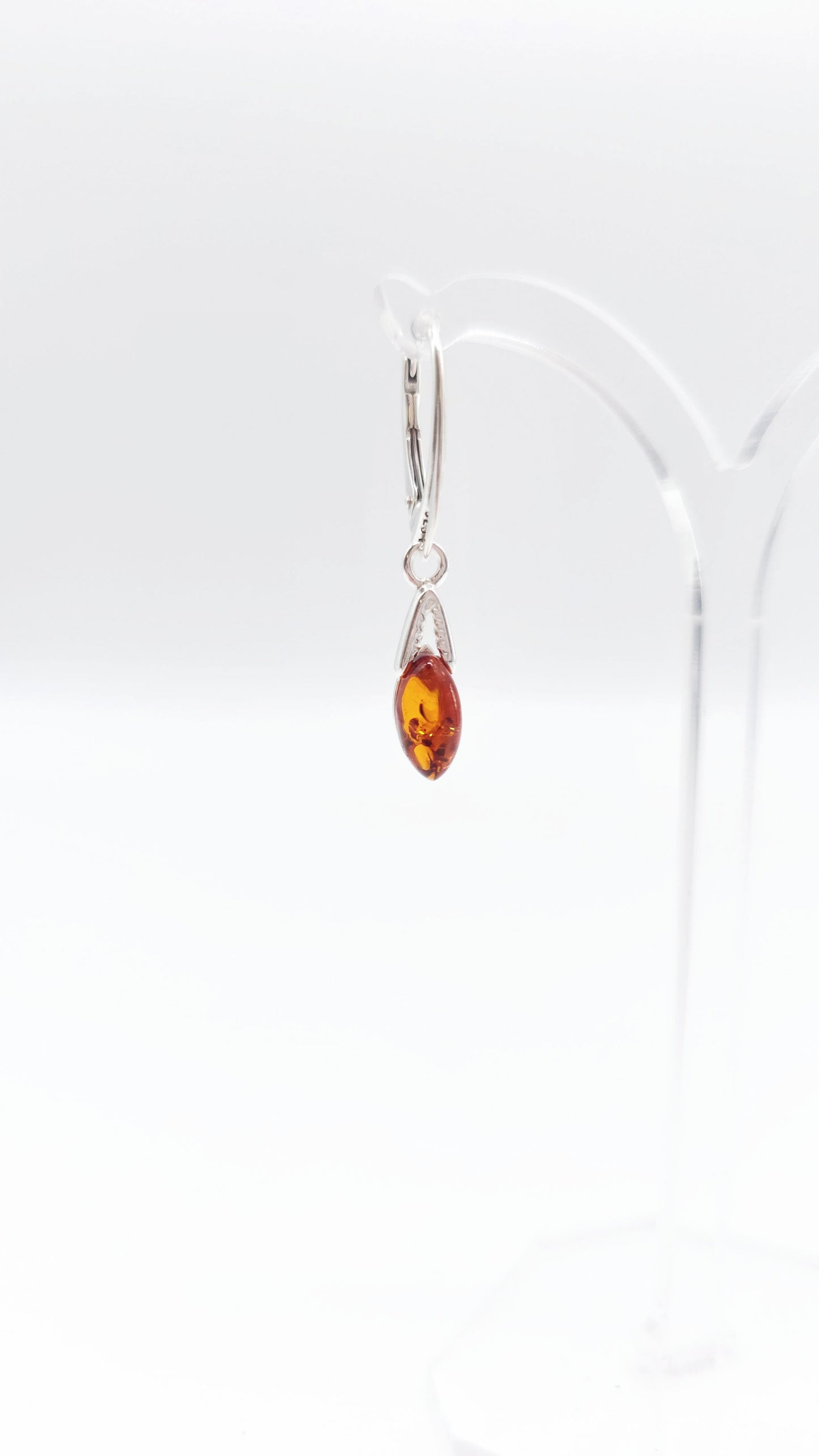 Classic amber earrings – silver jewelry for your loved one