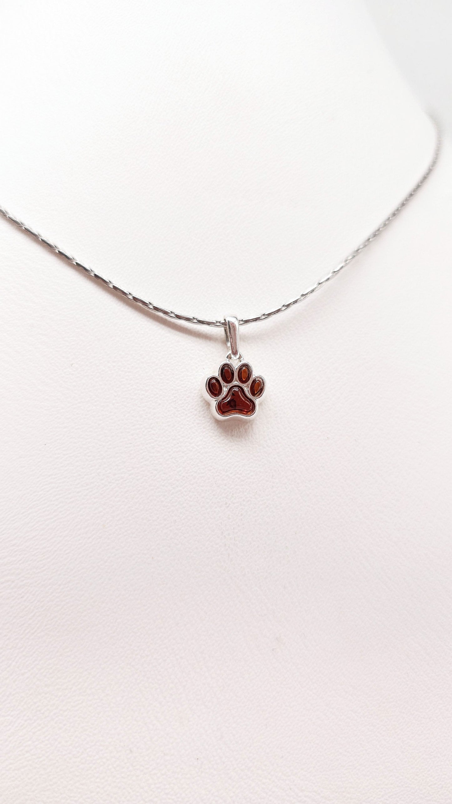 Hundepfoten Anhänger – Schmuck für Tierfreunde
