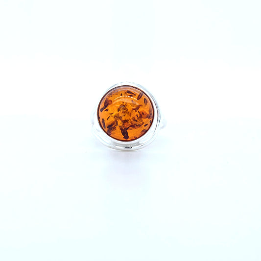 Runder Bernstein Ring aus Silber – Zeitloses Design