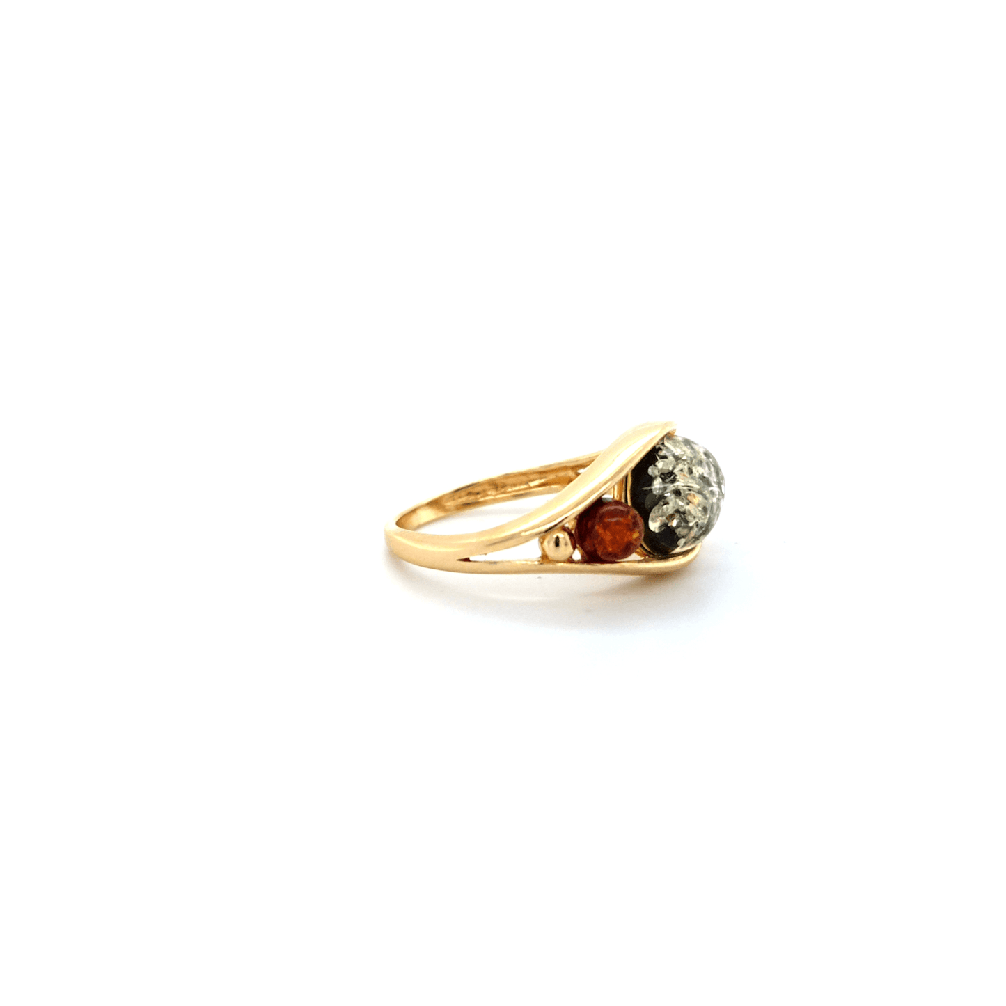 Auffälliger Ring mit mehreren Bernsteinen