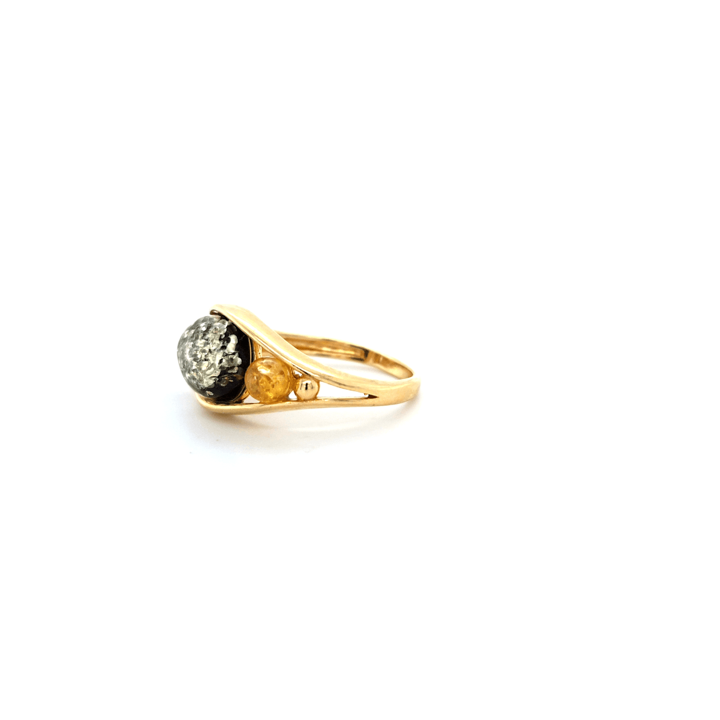 Auffälliger Ring mit mehreren Bernsteinen