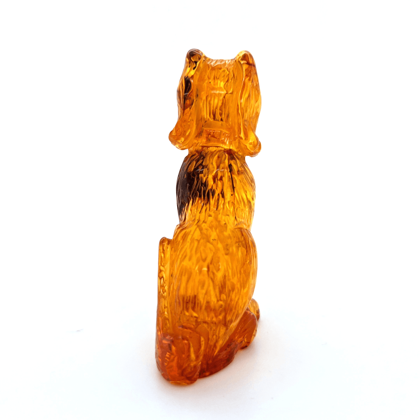 Handgefertigte Hundefigur aus echtem Bernstein