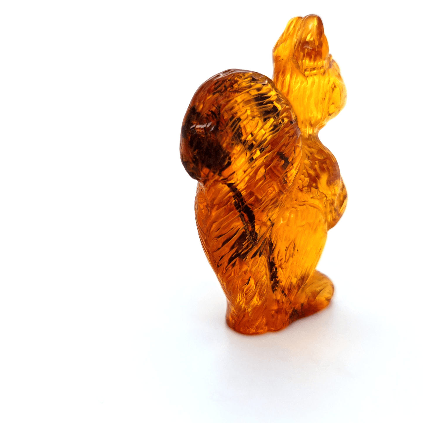 Tierfigur Eichhörnchen aus echtem Bernstein