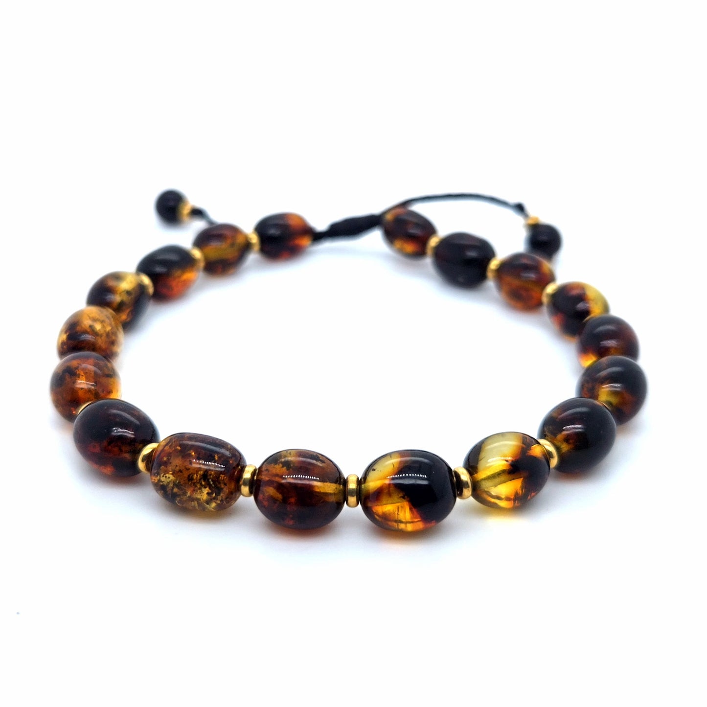 Modern armband van barnsteenkralen met praktische schuifsluiting