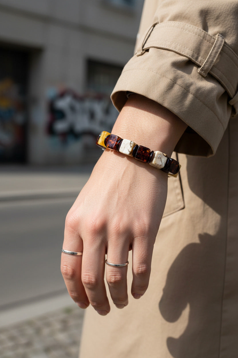 Bernstein-Armband in edler Würfel-Optik
