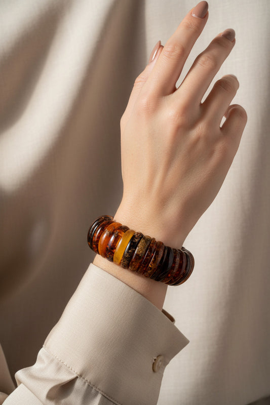 Eleganter Statement Armreif mit echtem Bernstein
