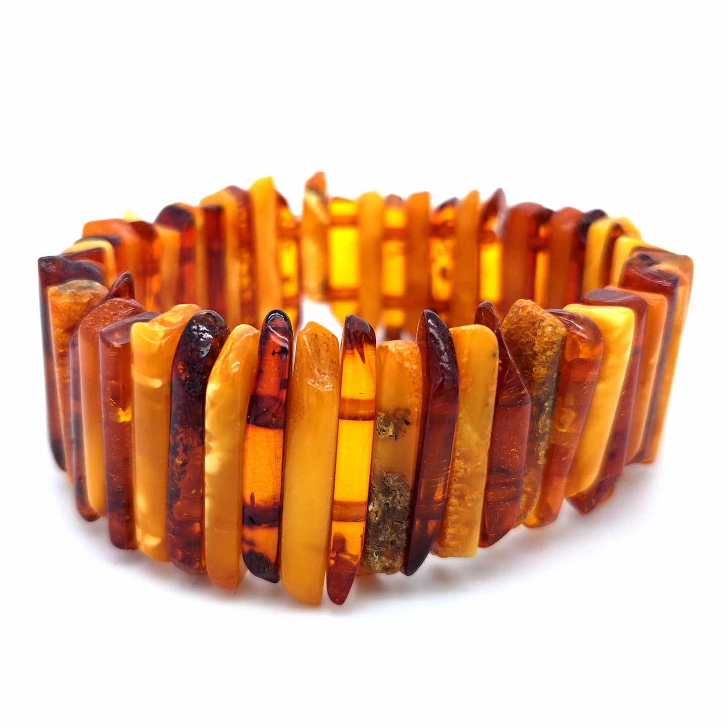 Handgefertigtes Bernstein Armband auf elastischen Bändern