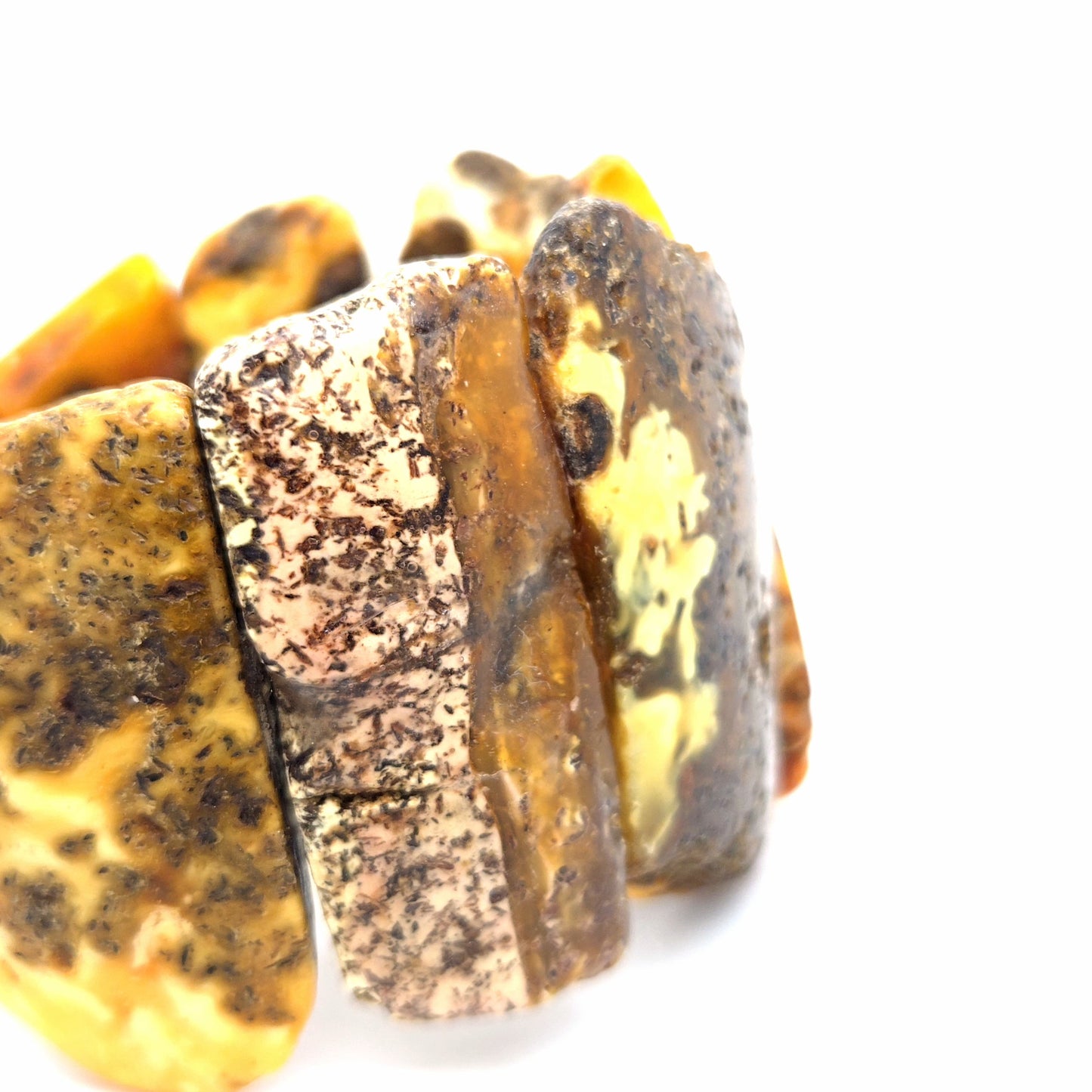 Kunstvoller Bernsteinschmuck Armband