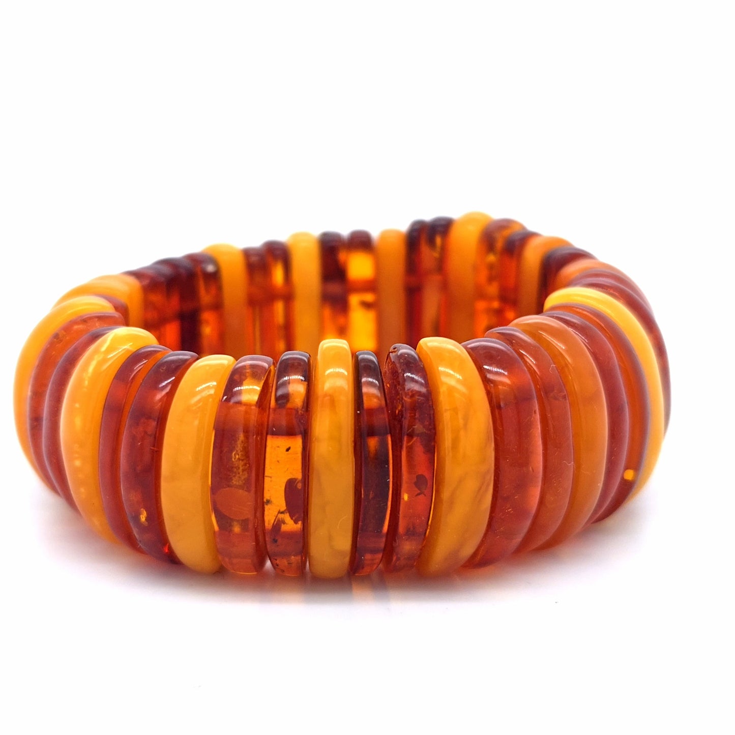 Handgefertigtes Bernstein-Armband: Rügen Unikat mit zweifarbigem Ostseeschmuck