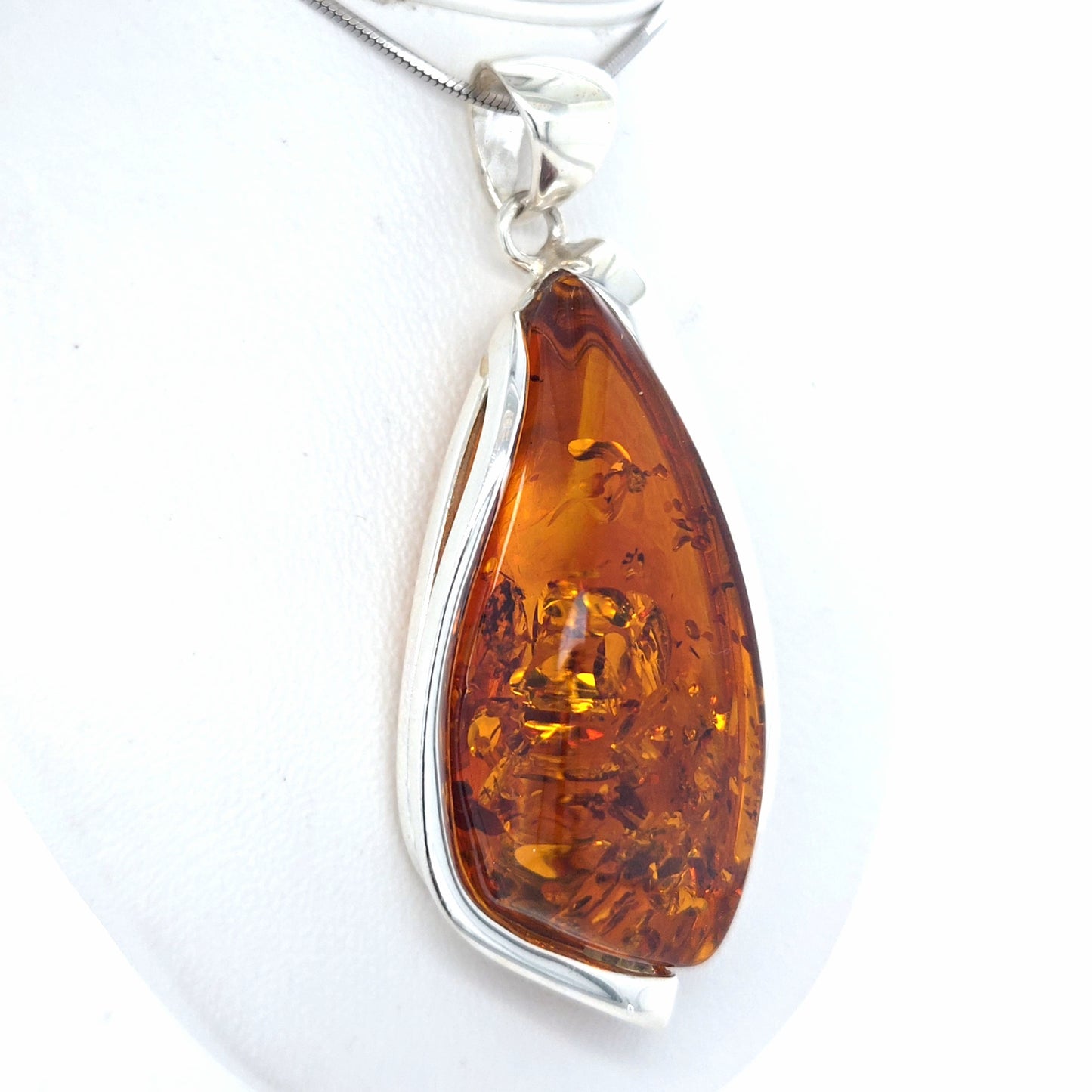 Designer-Unikat aus echtem 925 Sterling Silber und edlem Naturbernstein