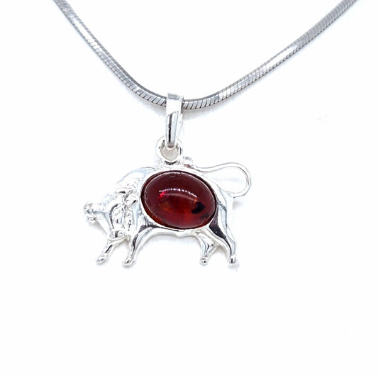Eleganter Damen und Herren Anhänger Sternzeichen Stier