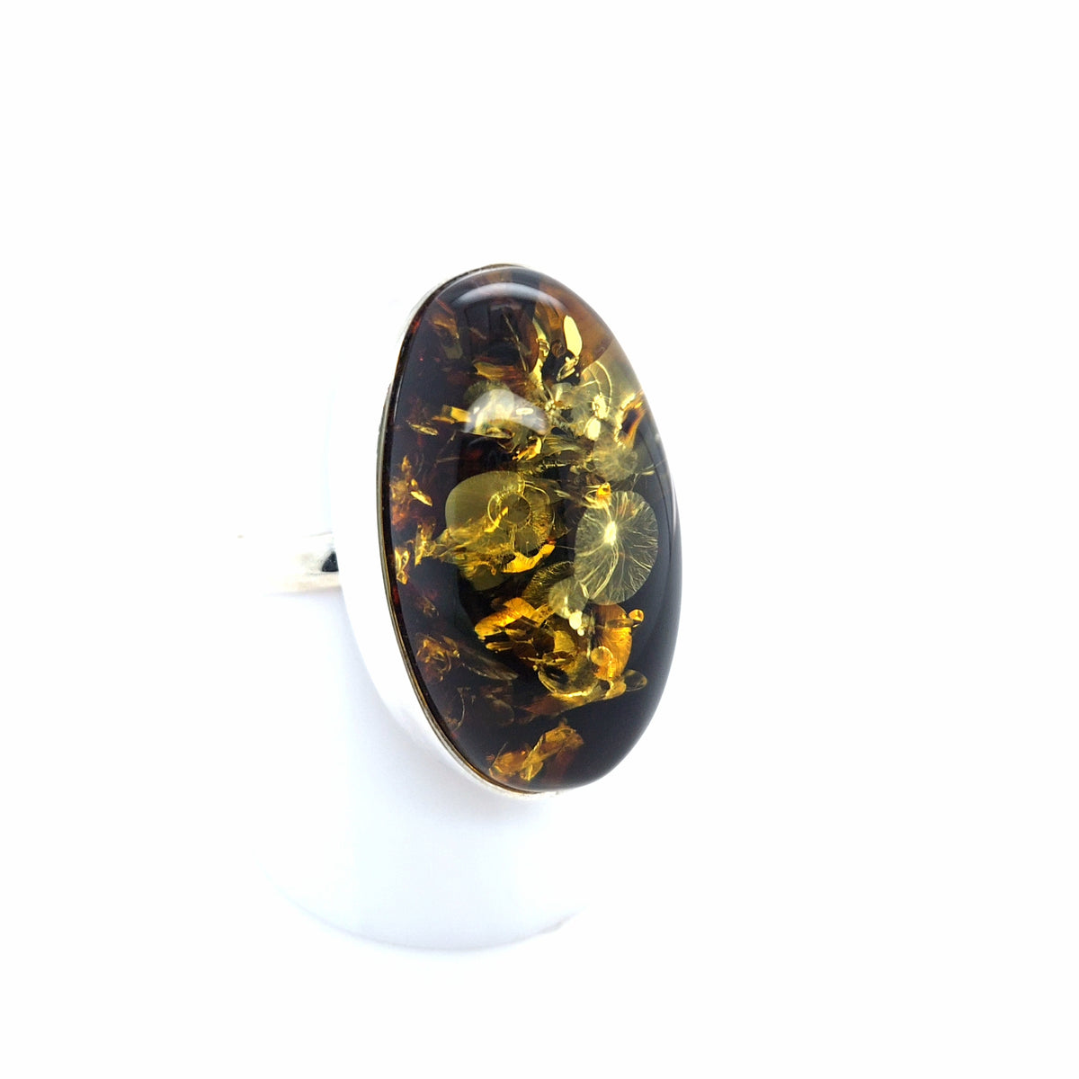 Eleganter Silberring mit grünem Glitzer-Bernstein – oval, offen & verstellbar