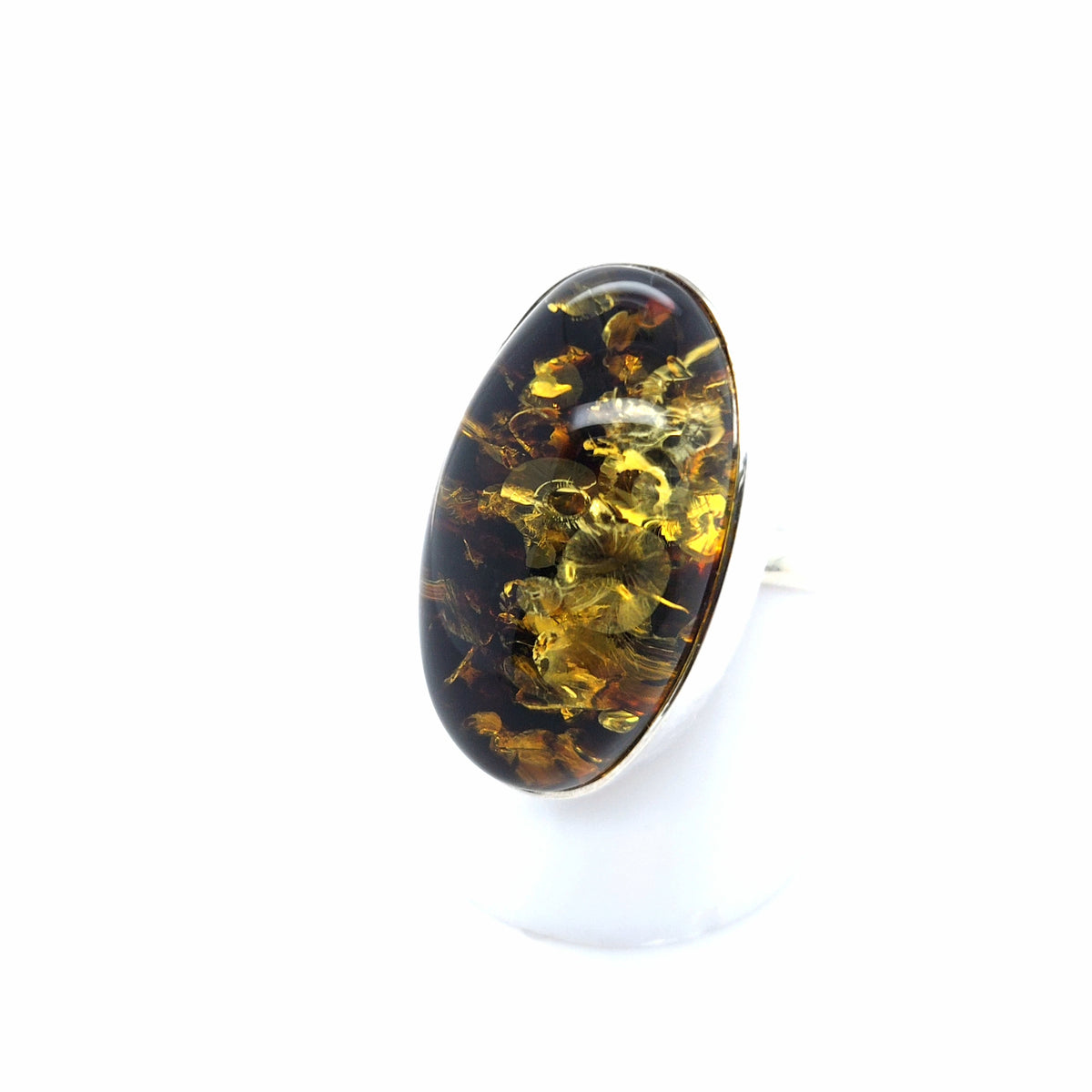Eleganter Silberring mit grünem Glitzer-Bernstein – oval, offen & verstellbar