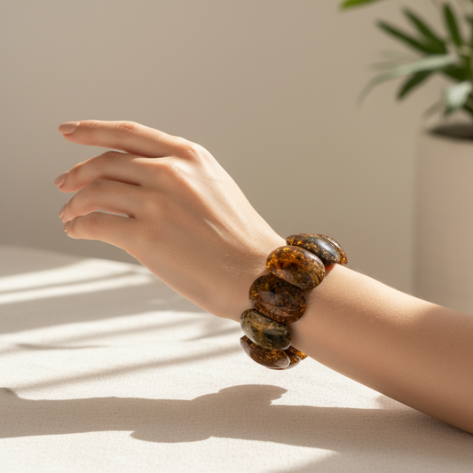Handarbeit Bernstein-Armband mit natürlicher, dunkler Maserung