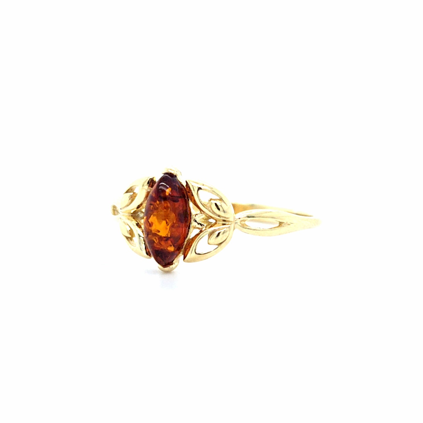 Filigraner Ring aus vergoldetem Silber mit Bernstein