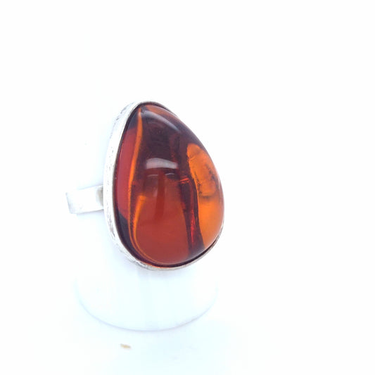 Klarer Vintage Silberring mit Ostsee-Bernstein