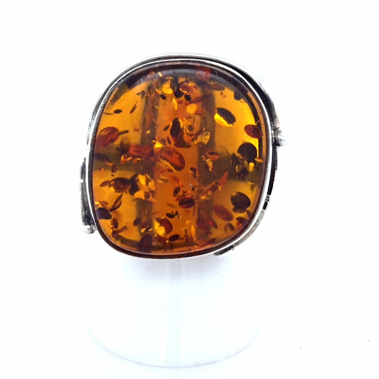 Eleganter Ring aus 925er Silber mit Ostsee-Bernstein Orange