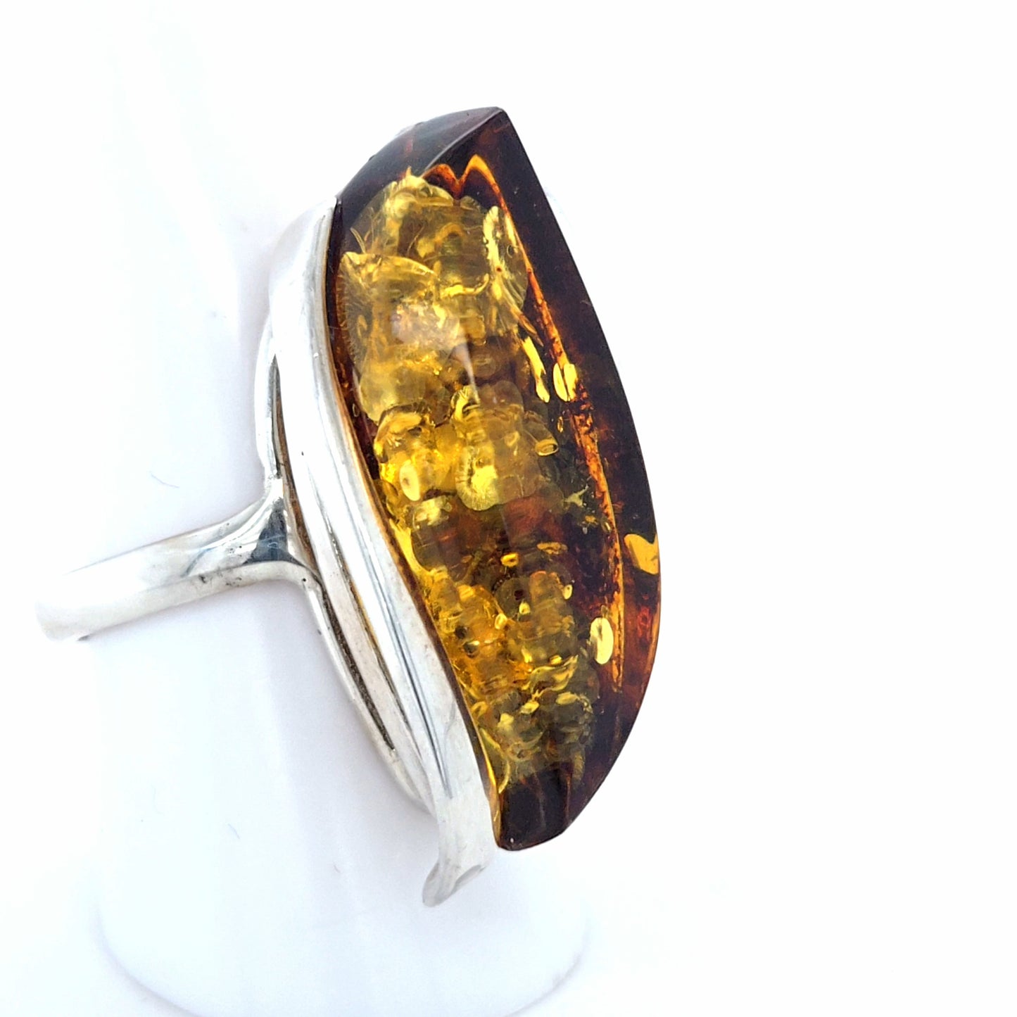 Einstellbarer Ring aus 925er Silber mit Seltenem Ostsee-Bernstein Grün