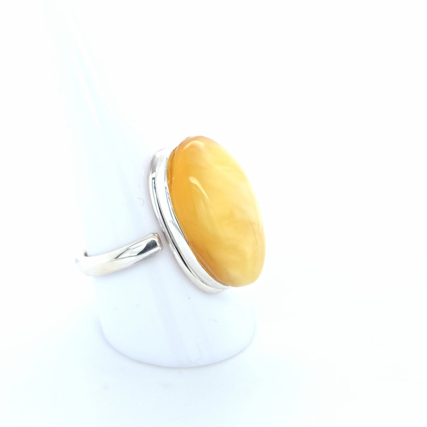 Ovale Naturbernstein Ring: Sanfter Schimmer & echtes Sterlingsilber