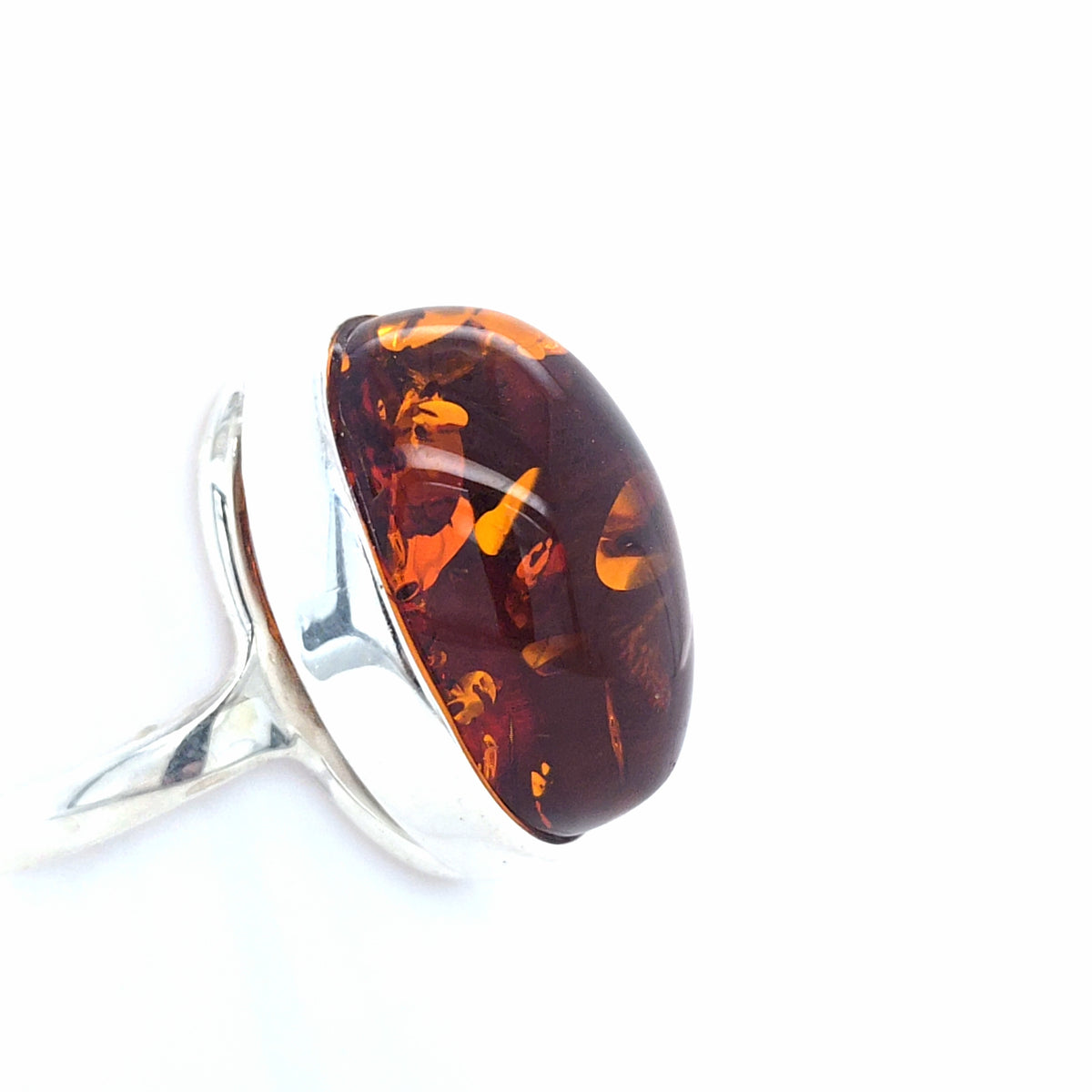 Ausdrucksstarker Bernstein-Ring in Silber – Markanter Naturstein mit flexibler Ringschiene